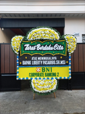 Papan Bunga Duka di Cobodoe